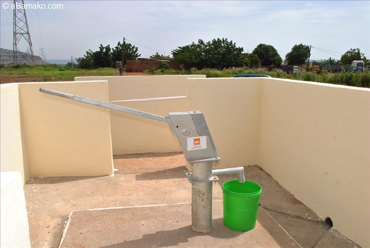 Mali Inauguration d`un forage d`eau à sebenikoro sibiribougou